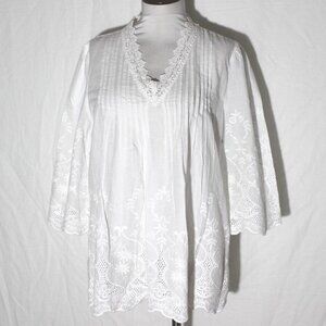 Gorgeous Solitaire White Embroidered Crocheted Trim Blouse Top Women's Sz Large